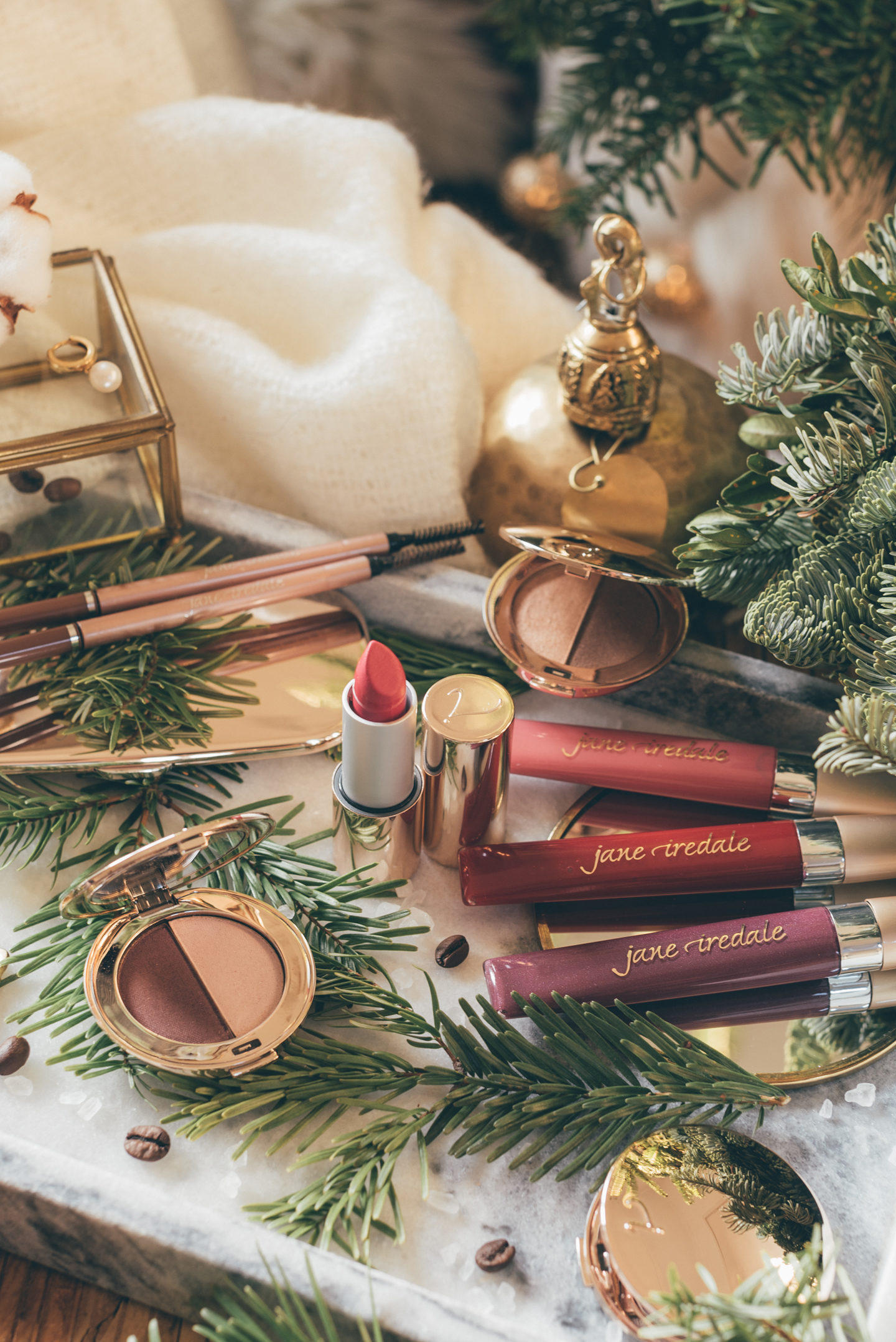 Gift Guide Cruelty Free Beauty Linda's Wholesome Life jane iredale