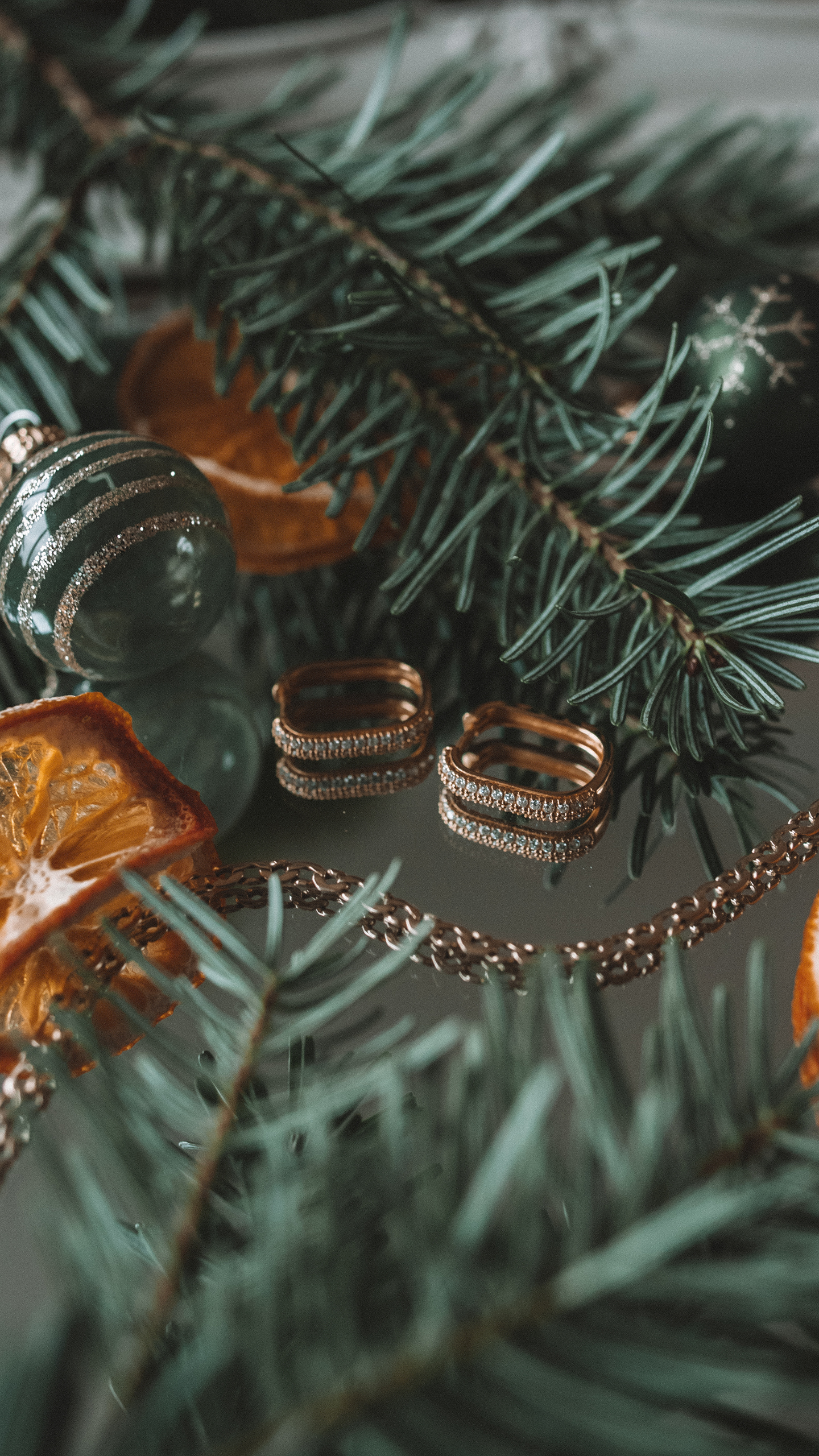 Safira Christmas jewellery